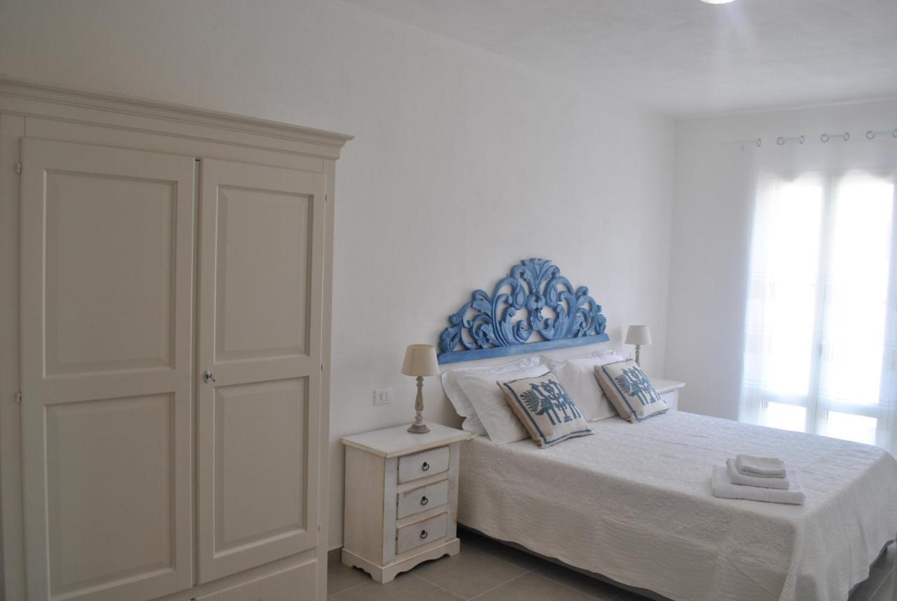 Casa Lory - Appartamento Con 2 Camere In Centro Abitato Орозеи Экстерьер фото
